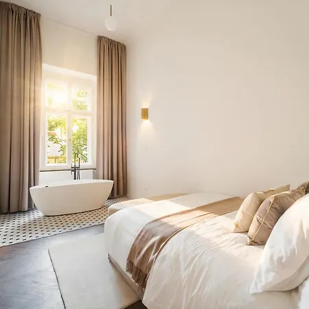 Apartment Turnkey I Grand 5-bedroom With Balcony Near Wenceslas Square *