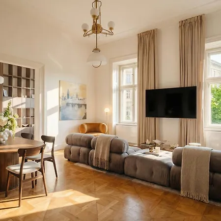 Apartment Turnkey I Grand 5-bedroom With Balcony Near Wenceslas Square Prague
