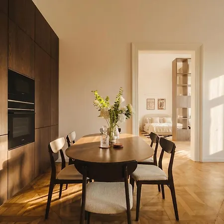 Turnkey I Grand 5-bedroom With Balcony Near Wenceslas Square Apartment