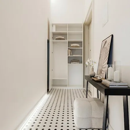 Apartment Turnkey I Grand 5-bedroom With Balcony Near Wenceslas Square Prague